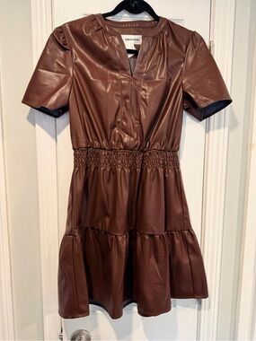 NWT Vigoss Size S Brown Faux Leather Mini Dress Puff Sleeve Smocked Waist V Neck